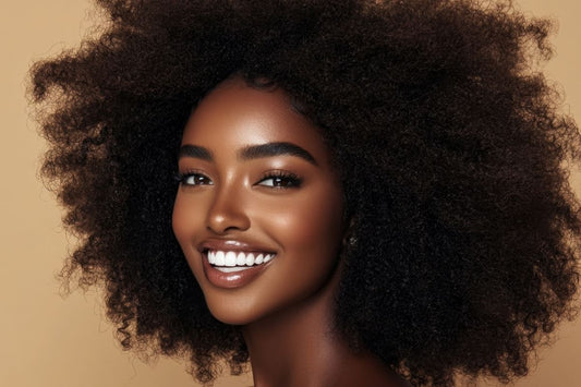 Hidratación vs. Humectación: Diferencias y Cuidados para el Cabello Rizado